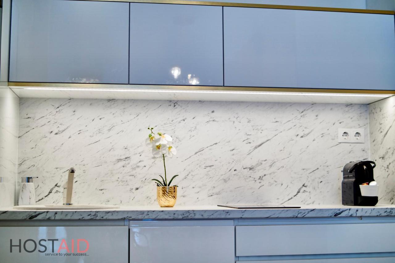 Azur Apartment - Hostaid Шиофок Экстерьер фото