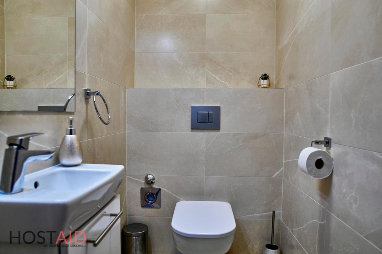 Azur Apartment - Hostaid Шиофок Экстерьер фото